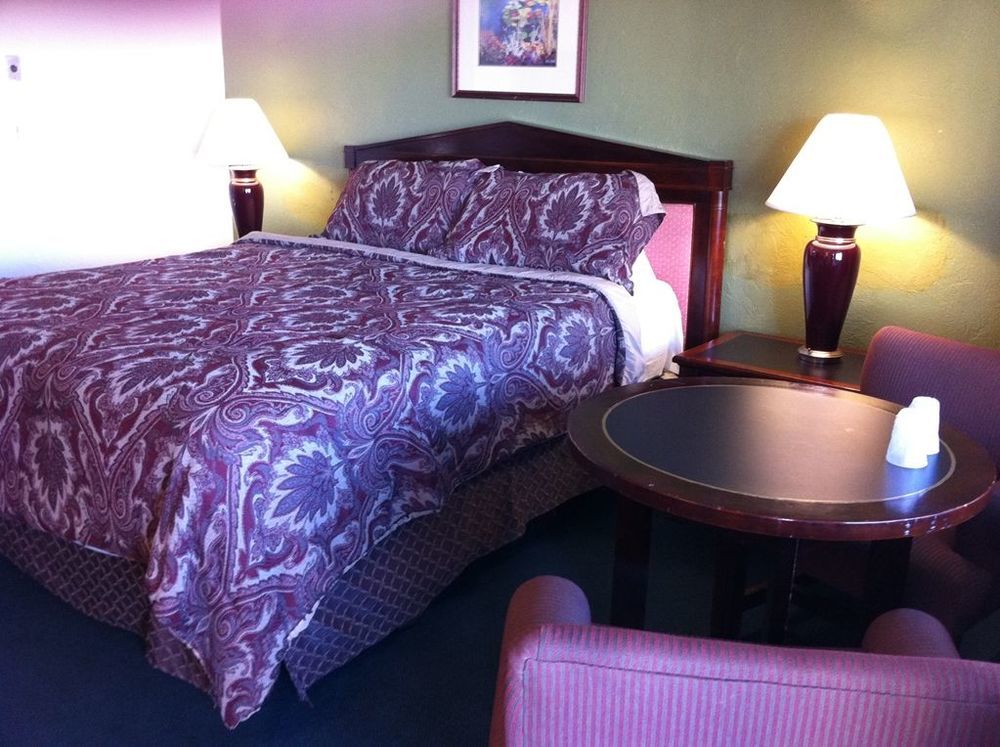 Holiday Motel - Fresno Room photo