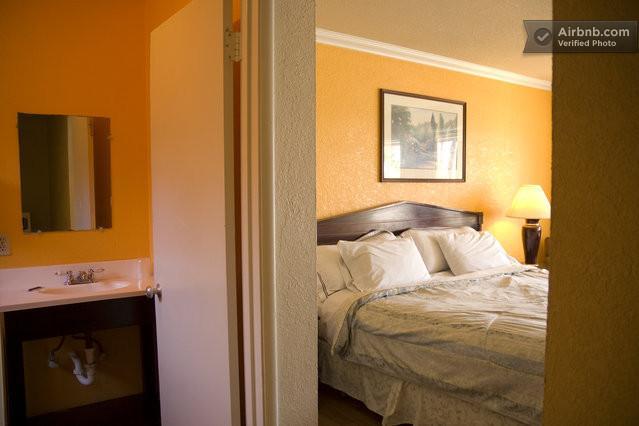 Holiday Motel - Fresno Room photo